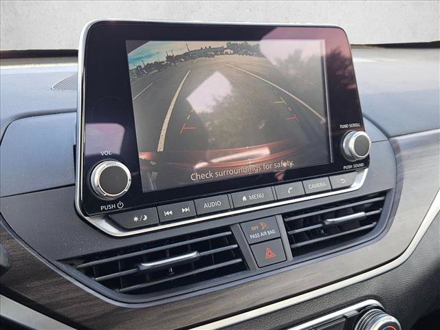 Used 2025 Nissan Altima 2.5 SV FWD image 9