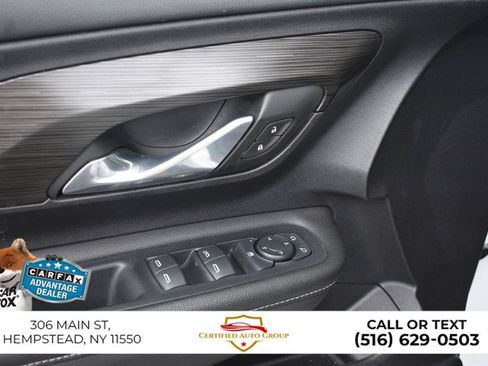 Used 2024 GMC Terrain SLE AWD/4WD image 13