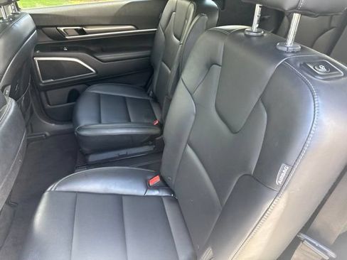 Used 2024 Kia Telluride S w/ S Sunroof Package AWD/4WD image 22