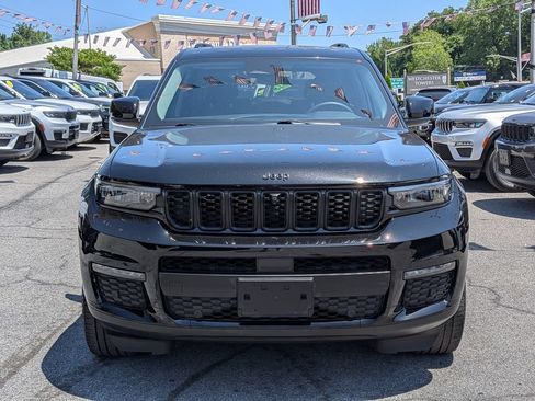 Used 2023 Jeep Grand Cherokee L Limited w/ Luxury Tech Group II AWD/4WD image 3
