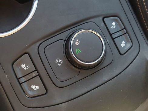 Used 2018 GMC Terrain SLE w/ Driver Convenience Package image 24