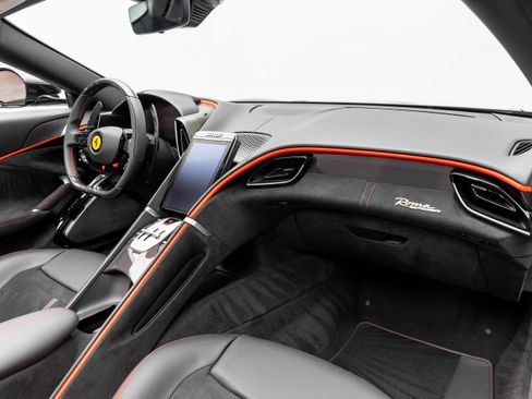 Used 2025 Ferrari Roma Spider RWD image 18