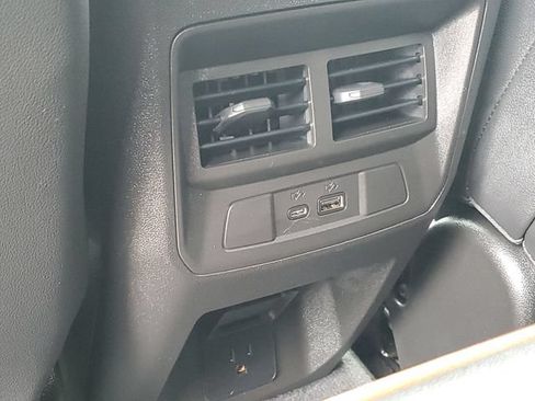 Certified 2026 GMC Canyon AT4 w/ Technology Plus Package AWD/4WD image 35