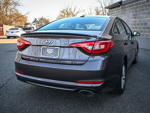Used 2015 Hyundai Sonata SE image 5