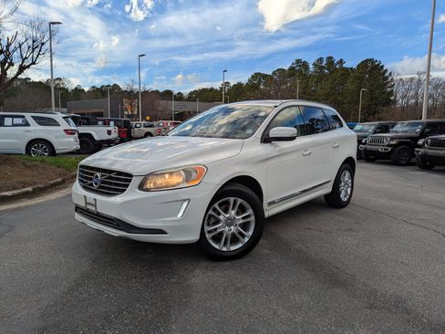 Used 2016 Volvo XC60 T5 Premier w/ Proximity Package image 1