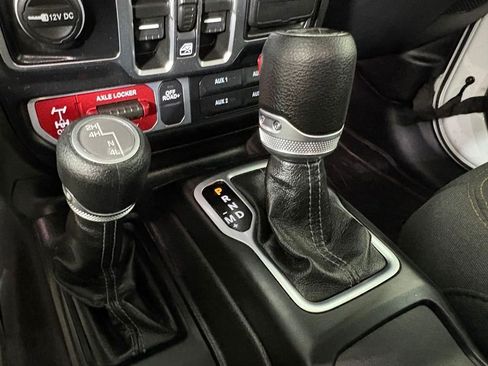 Used 2025 Jeep Wrangler Unlimited Sport AWD/4WD image 35