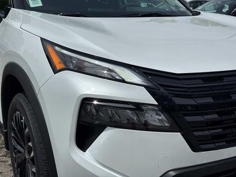New 2026 Nissan Rogue SV FWD image 10