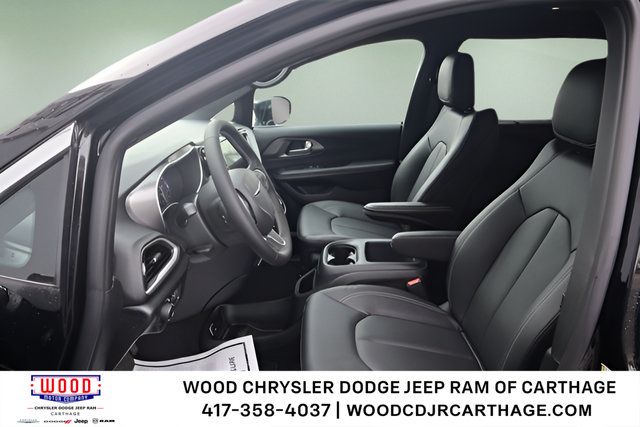 New 2026 Chrysler Voyager LX FWD image 11