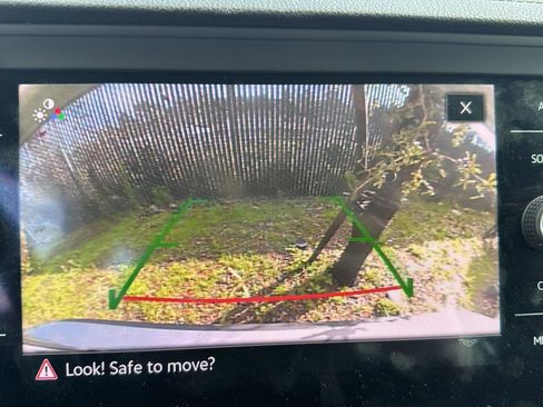 Used 2021 Volkswagen Jetta SEL image 3