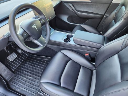 Used 2023 Tesla Model Y Long Range image 15