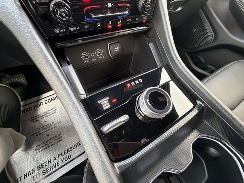 Used 2025 Jeep Grand Cherokee L Limited image 16