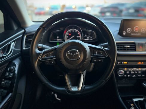 Used 2018 MAZDA MAZDA3 Grand Touring w/ Premium Equipment Package image 13