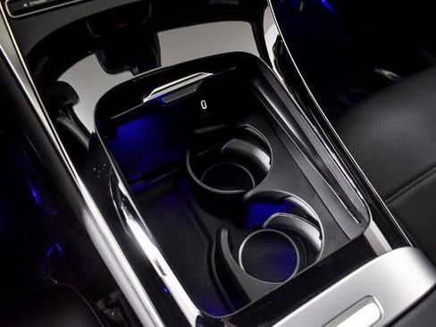 Certified 2025 Mercedes-Benz GLC 300 image 24