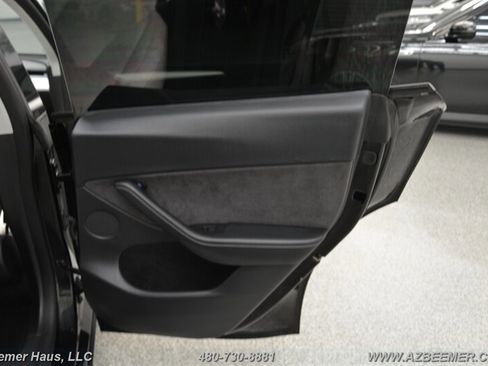 Used 2022 Tesla Model Y Performance AWD/4WD image 34