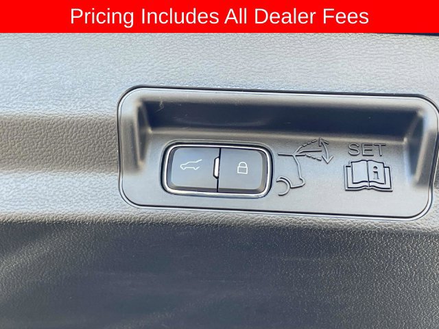 Used 2023 Ford Explorer Limited w/ Equipment Group 301A AWD/4WD image 13
