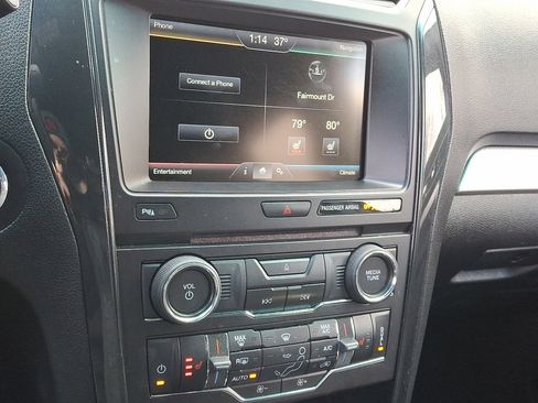 Used 2016 Ford Explorer XLT w/ Equipment Group 202A image 27