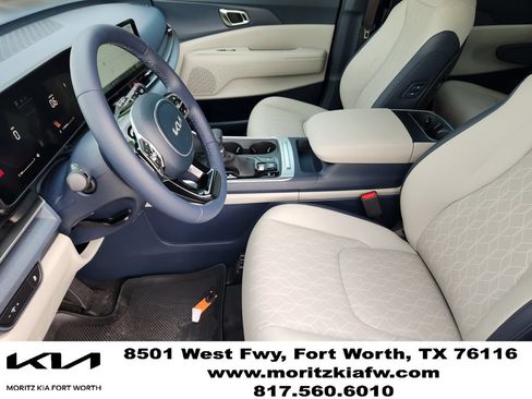 New 2026 Kia Carnival EX FWD image 9