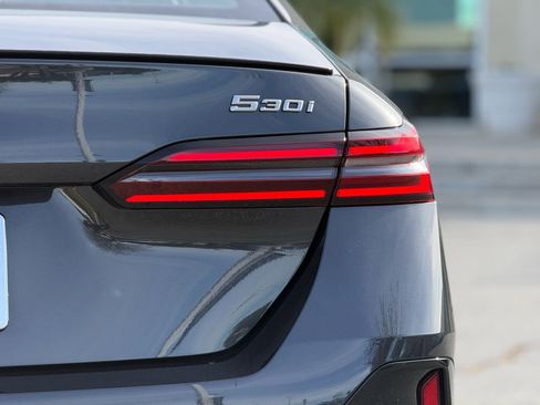 Used 2026 BMW 530i w/ M Sport Package image 14