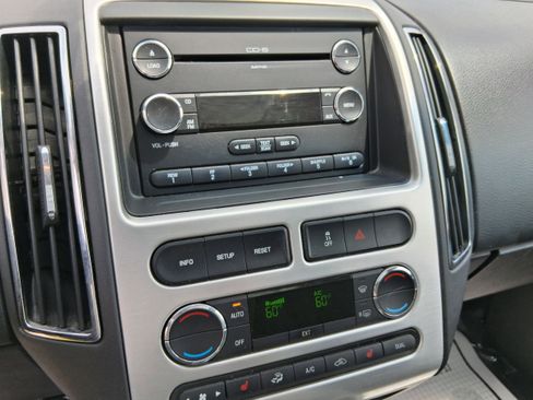 Used 2010 Ford Edge Limited FWD image 9