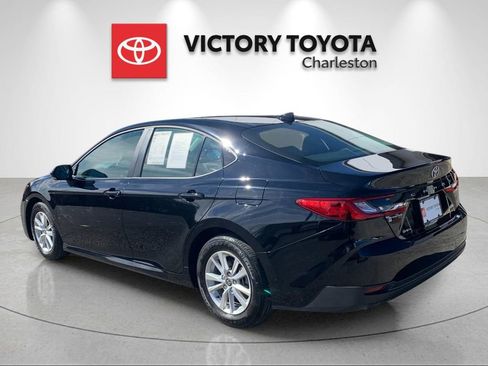 Used 2025 Toyota Camry LE w/ Convenience Package image 3