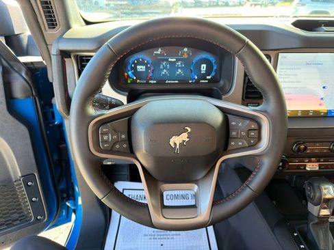 Used 2025 Ford Bronco Big Bend w/ Black Diamond Package image 37