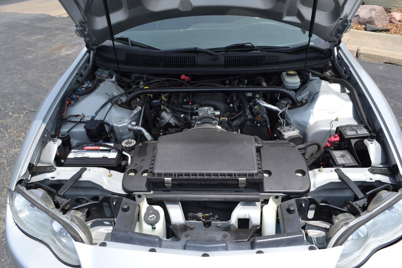 Used 2002 Chevrolet Camaro Z28 w/ SS Performance/Appearance Pkg RWD image 41