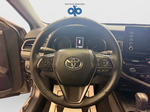Used 2024 Toyota Camry SE FWD image 10