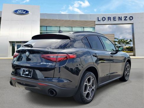 Used 2023 Alfa Romeo Stelvio Sprint RWD image 5