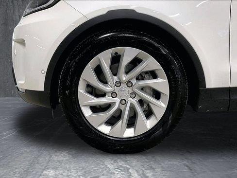 Used 2025 Land Rover Discovery S AWD/4WD image 35