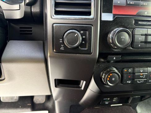 Used 2015 Ford F150 XLT w/ Equipment Group 302A Luxury AWD/4WD image 19
