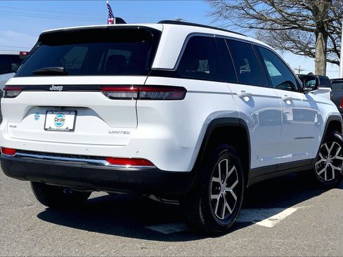 Used 2024 Jeep Grand Cherokee Limited image 12