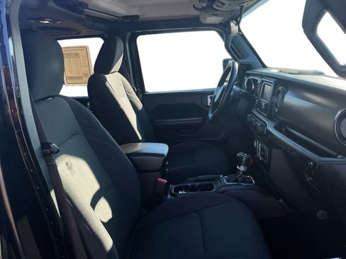 Used 2018 Jeep Wrangler Unlimited Sport S image 16