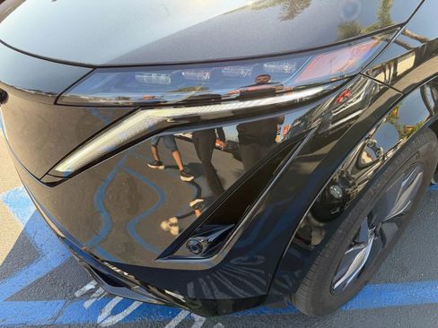 Used 2025 Nissan Ariya AWD image 4