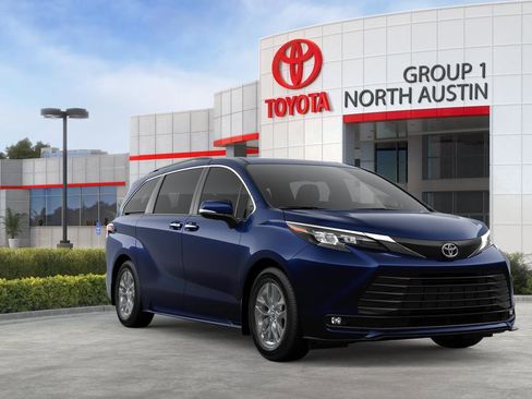 New 2026 Toyota Sienna XLE image 15