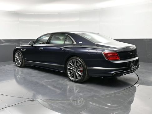 Used 2025 Bentley Flying Spur Plug-In Hybrid AWD/4WD image 3