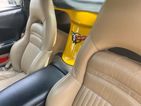 Used 2002 Chevrolet Corvette Convertible w/ Preferred Equipment Group2 image 14