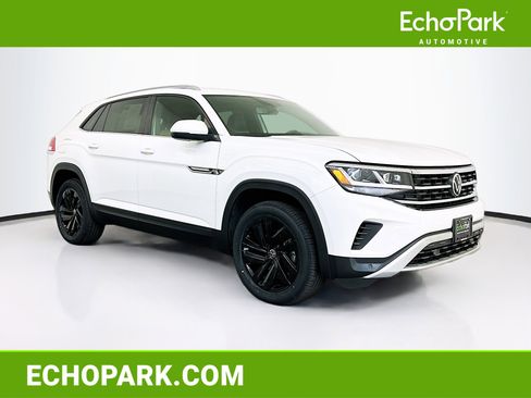 Used 2022 Volkswagen Atlas Cross Sport SE image 1