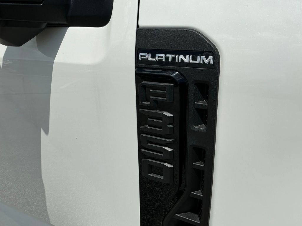 New 2026 Ford F350 Platinum w/ FX4 Off-Road Package AWD/4WD image 16