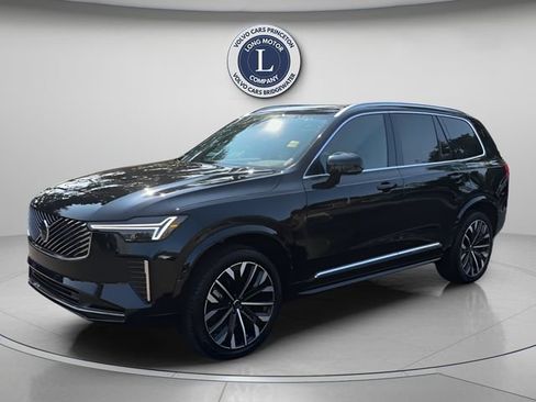 Used 2025 Volvo XC90 B5 Core AWD/4WD image 1