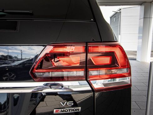 Used 2019 Volkswagen Atlas SE w/ Towing Package AWD/4WD image 13