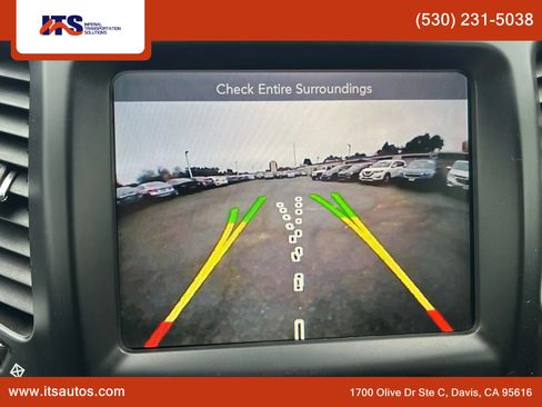 Used 2017 Jeep Cherokee Limited w/ Luxury Group image 29