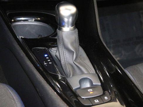 Used 2021 Toyota C-HR XLE image 36