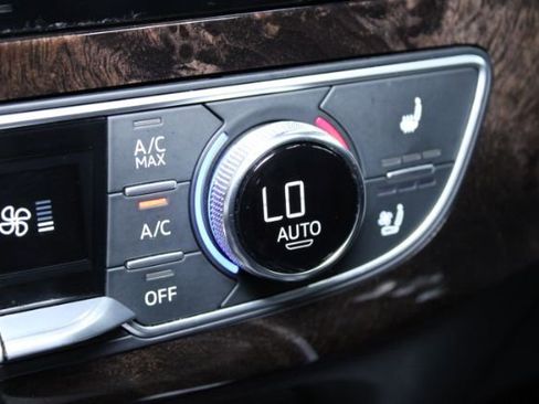 Used 2017 Audi Q7 3.0T Prestige w/ Prestige Package image 19