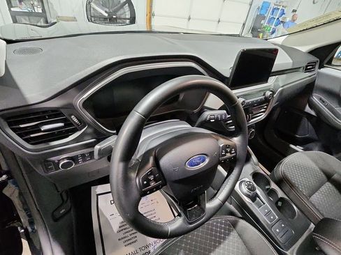 Used 2024 Ford Escape Active image 10