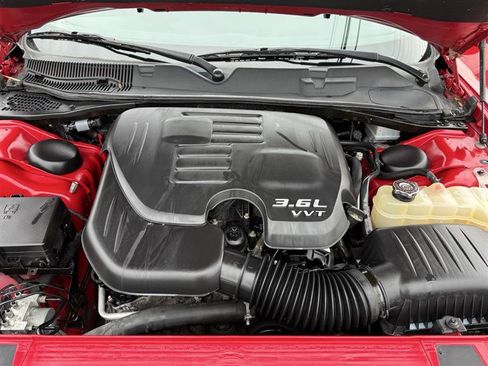 Used 2017 Dodge Challenger GT w/ Driver Convenience Group image 19