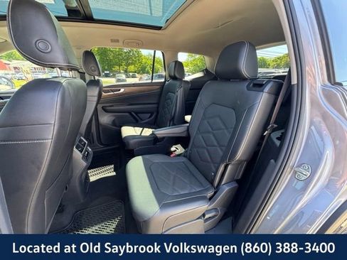 Used 2024 Volkswagen Atlas SE AWD/4WD image 10
