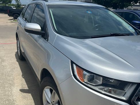 Used 2015 Ford Edge SEL w/ Equipment Group 201A AWD/4WD image 2