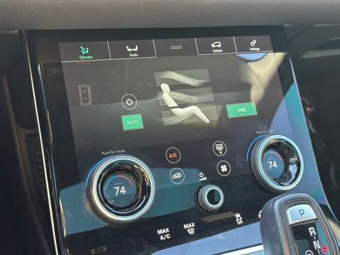 Used 2020 Land Rover Range Rover Evoque SE image 20