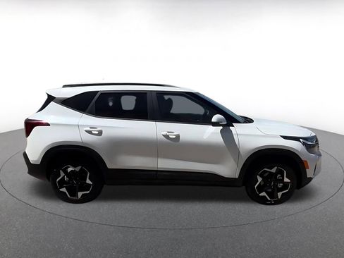 Used 2025 Kia Seltos S image 16