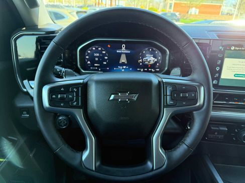 Used 2026 Chevrolet Silverado 1500 LT Trail Boss w/ LT Trail Boss Premium Package AWD/4WD image 26